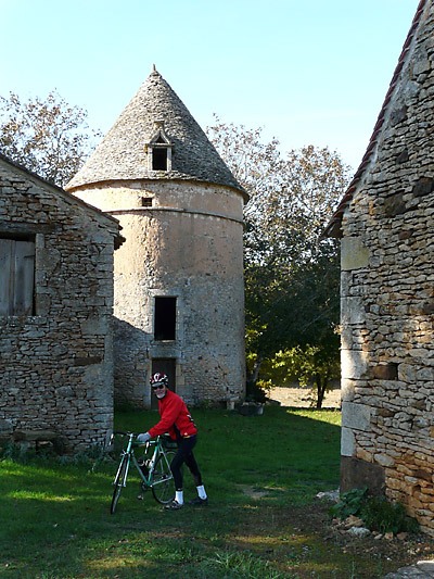 2009_cloture-CoDep_10, Pigeonnier des Granges à Frayssinet-le-Gélat.jpg